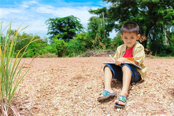 梦见小朋友是什么意思 梦见小朋友是什么意思