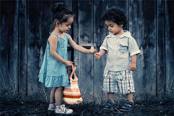 梦见兄弟姐妹是什么预兆 梦见兄弟姐妹是什么预兆