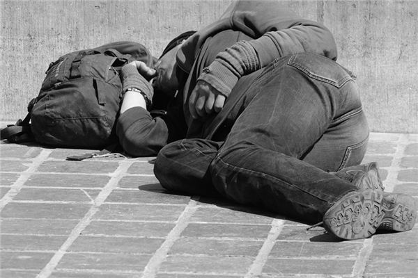 梦见流浪汉是什么意思 梦见流浪汉是什么意思