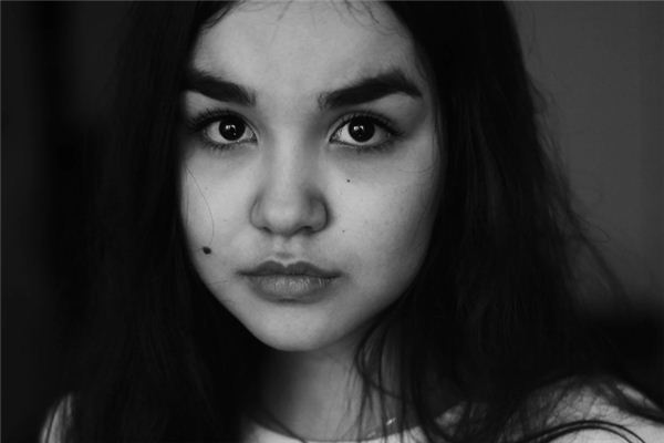 梦见黑痣是什么意思 梦见黑痣是什么意思