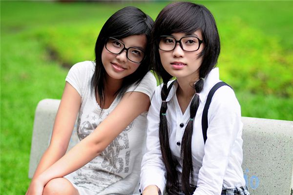 梦见初中同学是什么意思 梦见初中同学是什么意思