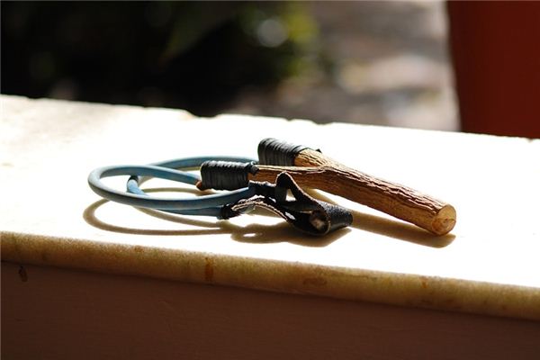 梦见弹弓是什么意思 梦见弹弓是什么意思