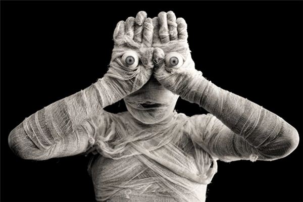 梦见裹尸布是什么意思 梦见裹尸布是什么意思