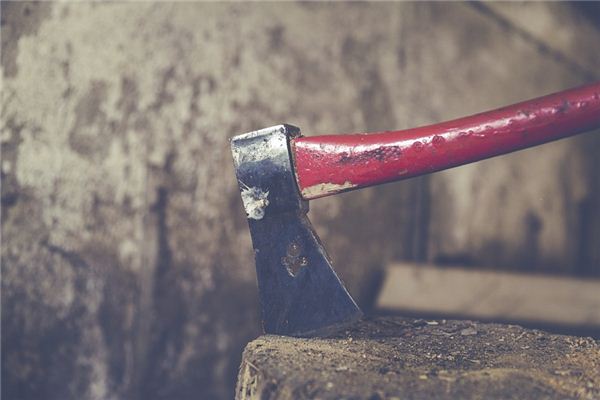 梦见斧头是什么意思 梦见斧头是什么意思