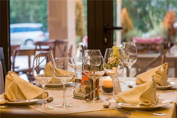 梦见酒具是什么意思 梦见酒具是什么意思