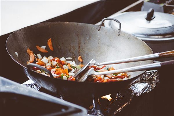 梦见锅和壶是什么意思 梦见锅和壶是什么意思