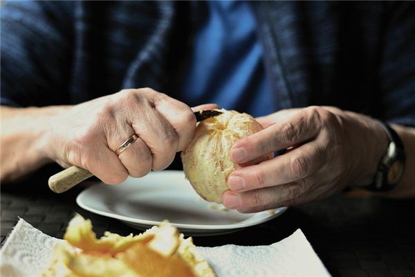 梦见削皮刀是什么意思 梦见削皮刀是什么意思