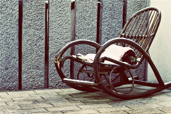 梦见睡椅是什么意思 梦见睡椅是什么意思