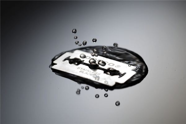 梦见剃刀是什么意思 梦见剃刀是什么意思