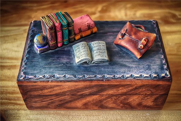 梦见箱子是什么意思 梦见箱子是什么意思