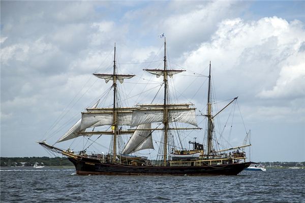 梦见船桅杆是什么意思 梦见船桅杆是什么意思