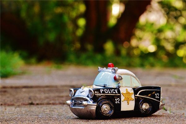 梦见巡逻车是什么意思 梦见巡逻车是什么意思