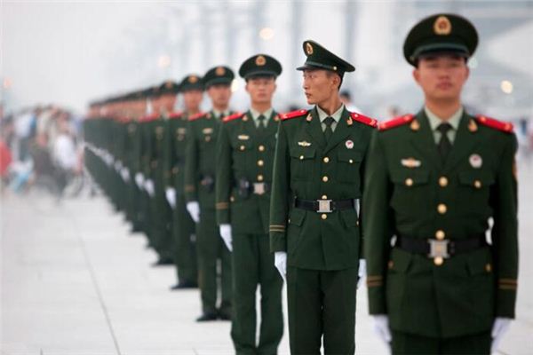 梦见穿军装是什么意思 梦见穿军装是什么意思