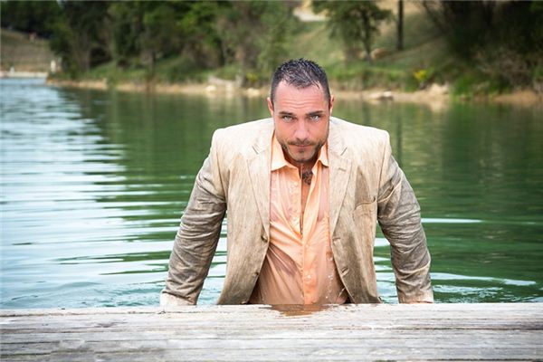 梦见衣衫是什么意思 梦见衣衫是什么意思