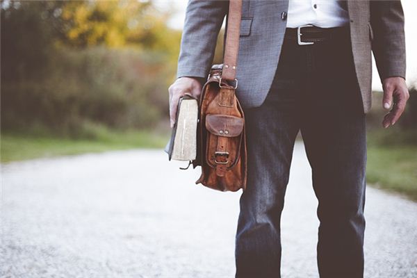 梦见老师家访是什么意思 梦见老师家访是什么意思