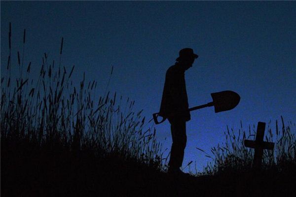 梦见掘坟是什么意思 梦见掘坟是什么意思