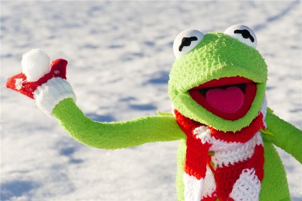 梦见打雪仗是什么意思 梦见打雪仗是什么意思