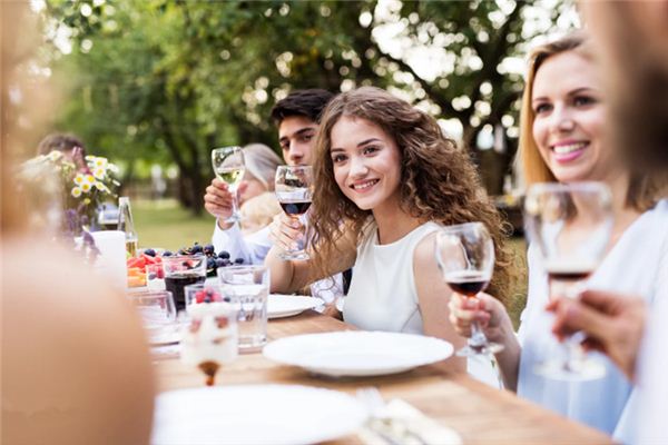 梦见做客是什么意思 梦见做客是什么意思