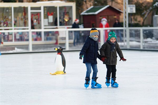 梦见溜冰是什么意思 梦见溜冰是什么意思