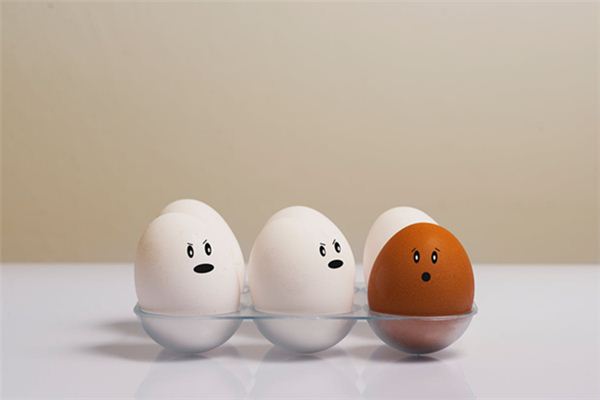 梦见拾鸡蛋是什么意思 梦见拾鸡蛋是什么意思