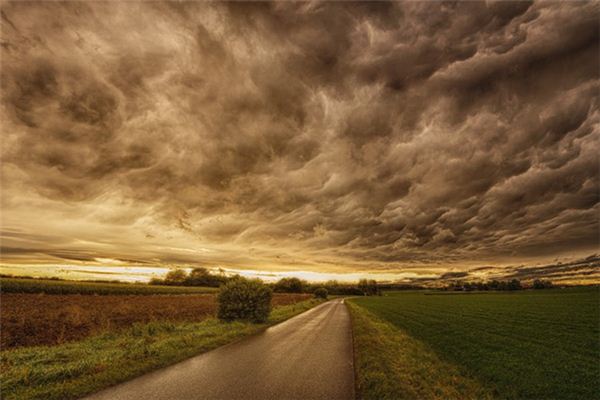 梦见阴沉是什么意思 梦见阴沉是什么意思