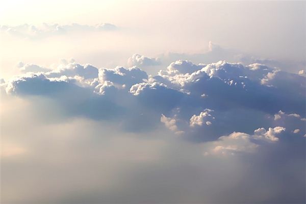 梦见高空是什么意思 梦见高空是什么意思