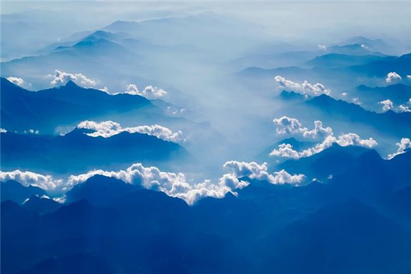 梦见蓝天是什么意思 梦见蓝天是什么意思