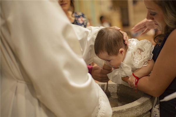 梦见洗礼是什么意思 梦见洗礼是什么意思