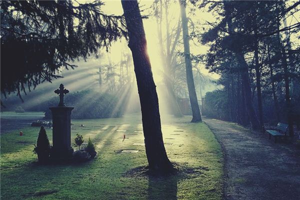 梦见迁坟是什么意思 梦见迁坟是什么意思