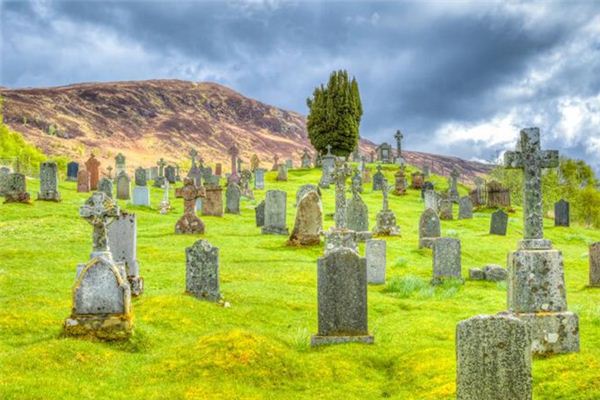 梦见修坟是什么意思 梦见修坟是什么意思