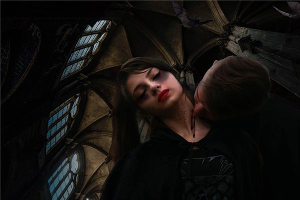 梦见吸血鬼是什么意思 梦见吸血鬼是什么意思