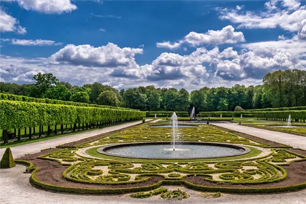 梦见喷泉是什么意思 梦见喷泉是什么意思