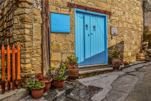 梦见后门是什么意思 梦见后门是什么意思