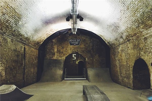 梦见地下室是什么意思 梦见地下室是什么意思