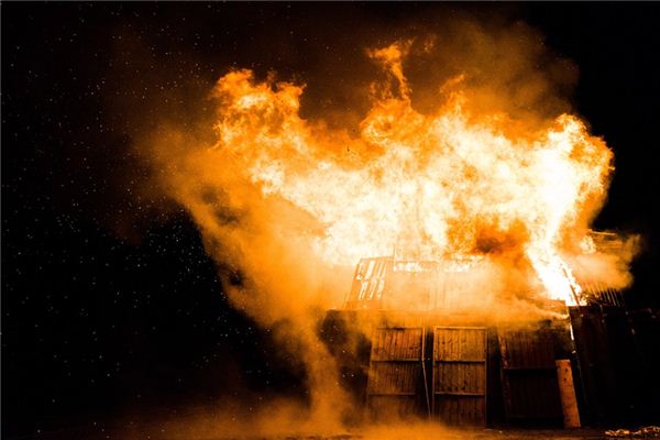 梦见爆炸声是什么意思 梦见爆炸声是什么意思