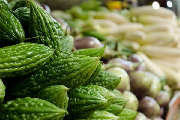 梦见摘苦瓜是什么意思 梦见摘苦瓜是什么意思