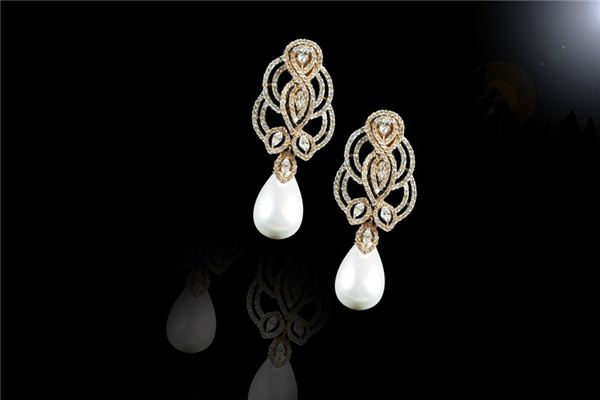 梦见买耳环是什么意思 梦见买耳环是什么意思