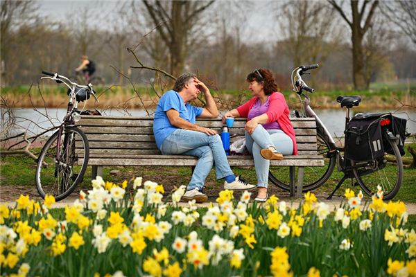 梦见闲聊是什么意思 梦见闲聊是什么意思