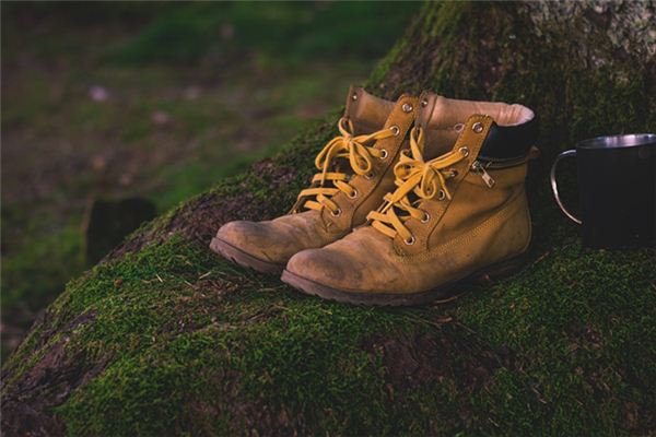 梦见用鞋打人是什么意思 梦见用鞋打人是什么意思