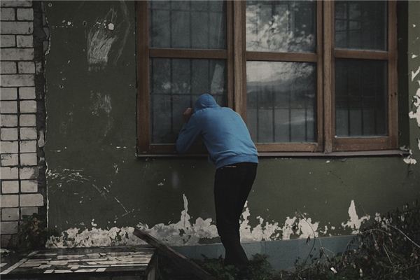 梦见偷窥是什么意思 梦见偷窥是什么意思