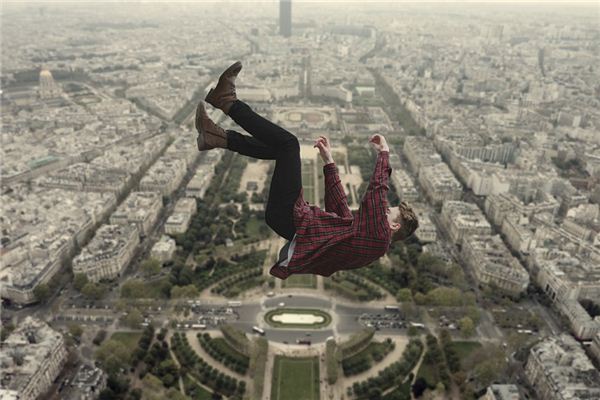 梦见坠楼未遂是什么意思 梦见坠楼未遂是什么意思