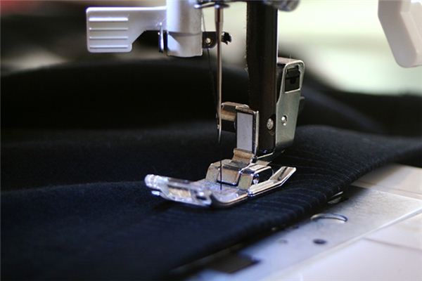梦见缝补衣服是什么意思 梦见缝补衣服是什么意思