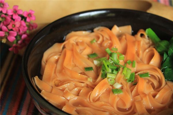 梦见吃阳春面是什么意思 梦见吃阳春面是什么意思