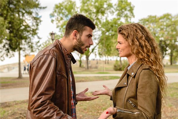 梦见夫妻吵架 梦见夫妻吵架