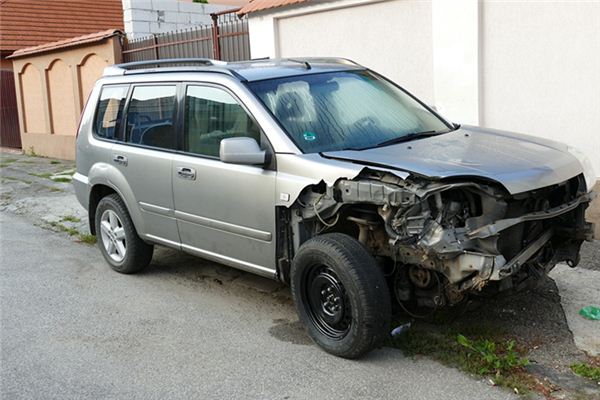 梦见车受损是什么意思 梦见车受损是什么意思