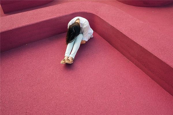 梦见泪污衣是什么意思 梦见泪污衣是什么意思