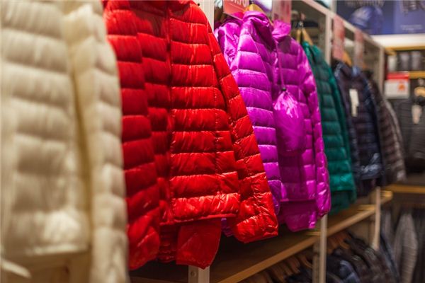 梦见去买衣服是什么意思 梦见去买衣服是什么意思