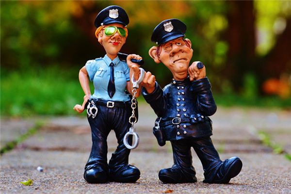 梦到被警察抓 梦到被警察抓