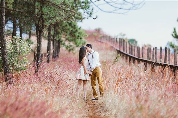 梦见接吻是什么意思 梦见接吻是什么意思