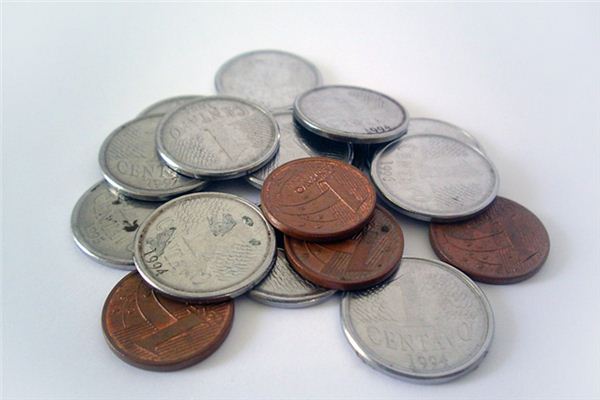 梦见捡钱是什么意思 梦见捡钱是什么意思